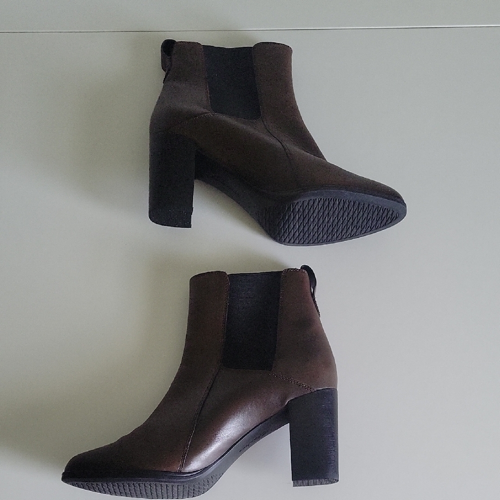 Clarks Brown Heeled Boots with Chunky Block Heel